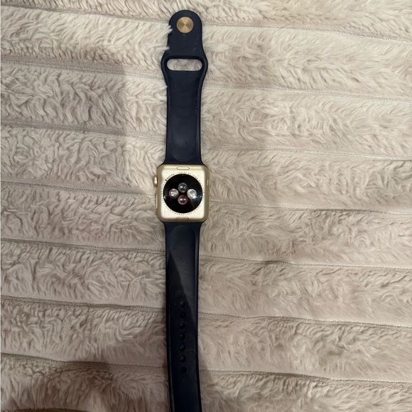 Apple Watch - Picture 2 of 4